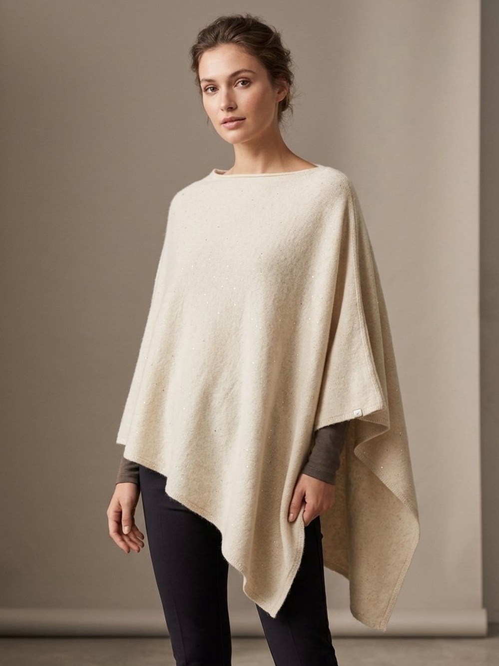 KURT GEIGER RARE Sequined Eagle Head Knit Poncho Bone Showroom Prototype NWT